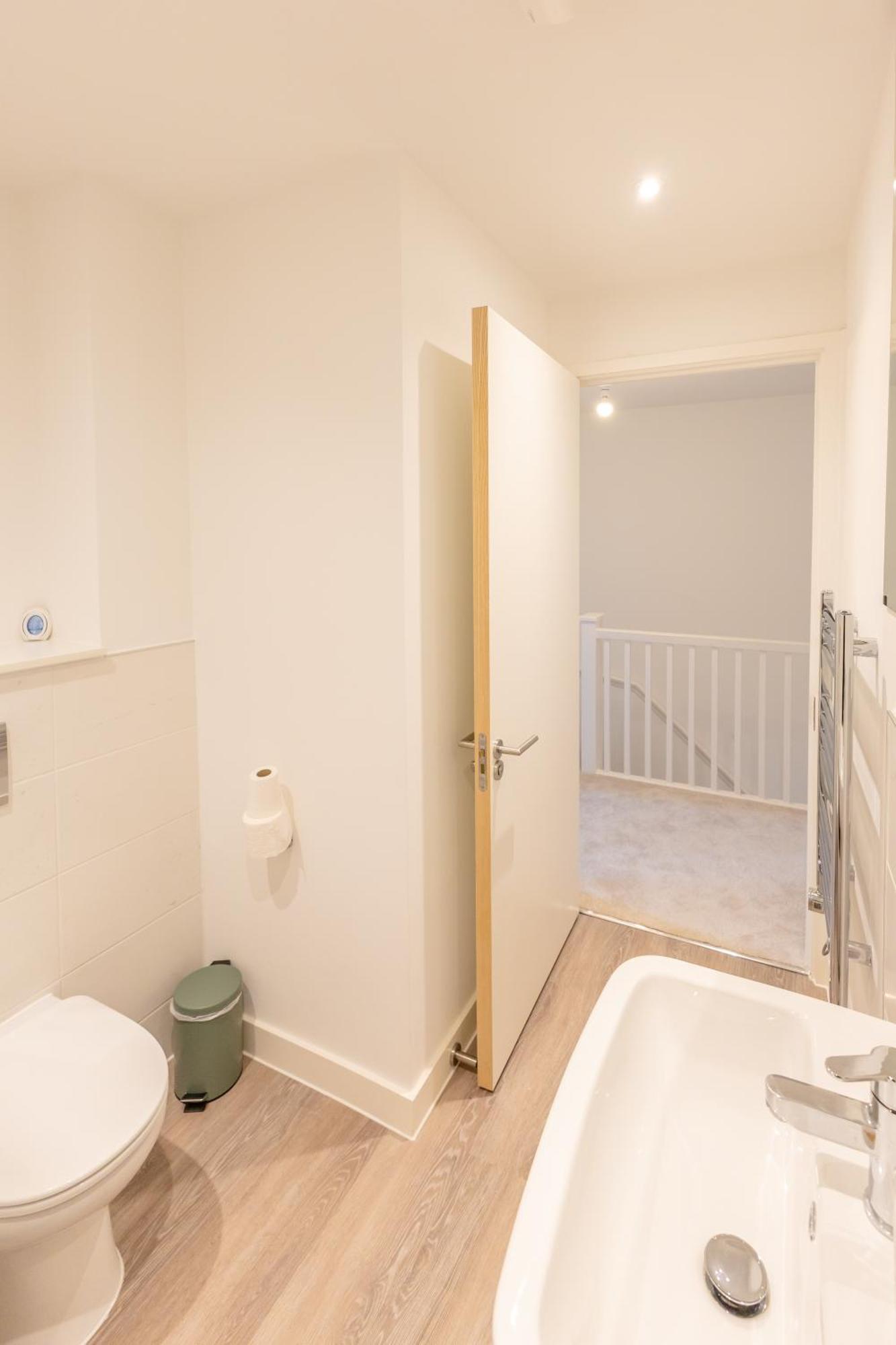 Stunning Modern 3 Bedroom Townhouse - Perfect Getaway Manchester Exteriör bild