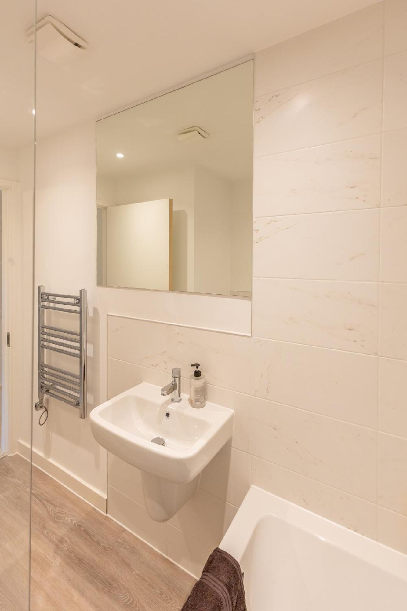 Stunning Modern 3 Bedroom Townhouse - Perfect Getaway Manchester Exteriör bild